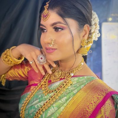 A blend of tradition and trend — the South Indian bridal look reimagined 🌺Learn every detail — (1)